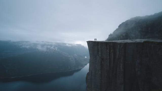 Cliff Dream Meaning