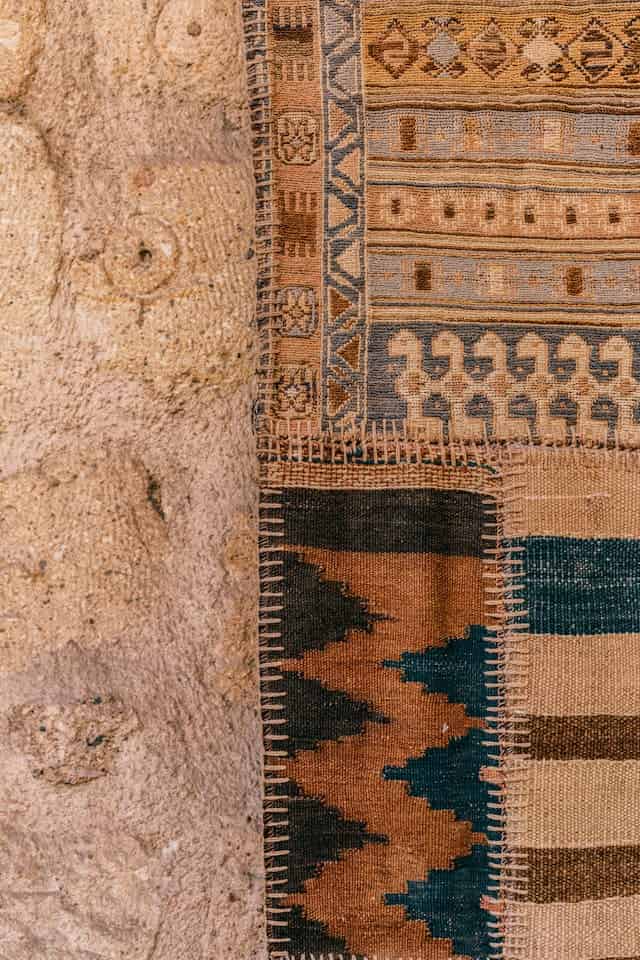 Old Carpet Dream Meaning