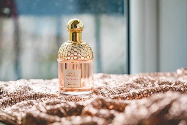 Spraying Perfume Dream Meaning